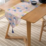 Pembe Zemin Renkli Kelebekler Özel Tasarım Dijital Baskılı Modern Püsküllü Şönil Üçgen Runner Realhomes