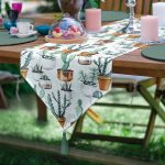 - UcgenRunner-2004-Gorsel - Realhomes  Realhomes Kaktüs Baskılı Dekoratif Dijital Baskılı Özel Tasarım Püsküllü Şönil Üçgen Runner Realhomes