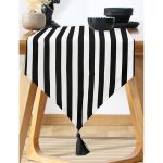 RealHomes Siyah Beyaz Çizgili Dekoratif Püsküllü Şönil Üçgen Runner Realhomes