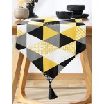 Realhomes Üçgen Mozaik Desenli Dijital Baskılı Özel Tasarım Püsküllü Şönil Üçgen Runner Realhomes