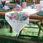 Ok Motifli Çöl Bitkisi Desenli Dekoratif Püsküllü Şönil Üçgen Runner Realhomes