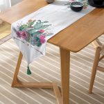 Ok Motifli Çöl Bitkisi Desenli Dekoratif Püsküllü Şönil Üçgen Runner Realhomes