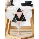 - UcgenRunner-2406-Gorsel-1 - Realhomes  Yaldız Renk Ters Üçgen Desenli Dekoratif Püsküllü Şönil Üçgen Runner Realhomes