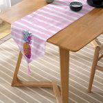 - UcgenRunner-2437-Gorsel-2 - Realhomes Canlı Renkli Ananas Motifli Dijital Baskılı Püsküllü Şönil Üçgen Runner Realhomes