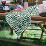 - UcgenRunner-2538-Gorsel - Realhomes  Zigzag Siyah Beyaz Şerit Temalı Yaprak Çizimi Püsküllü Şönil Üçgen Runner Realhomes