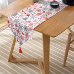 Yılbaşı Motifleri Dijital Baskılı Dekoratif Püsküllü Şönil Üçgen Runner Realhomes