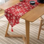 - UcgenRunner-3031-Gorsel-2 - Realhomes Realhomes Beyaz Kar Taneleri Motifli Dijital Baskılı Dekoratif Özel Tasarım Püsküllü Şönil Üçgen Runner Realhomes