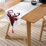 Realhomes Modern Ekose Geyik Desenli Dijital Baskılı Özel Tasarım Püsküllü Şönil Üçgen Runner Realhomes