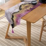 Realhomes Mürdüm Beyaz Altın Desenli Modern Özel Tasarım Püsküllü Şönil Üçgen Runner Realhomes