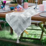 Realhomes Geometrik Desenli Mermer Zeminli Modern Özel Tasarım Püsküllü Şönil Üçgen Runner Realhomes