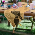 - UcgenRunner-3347-Gorsel - Realhomes Realhomes African Etnik Tasarım Dijital Baskılı Dekoratif Özel Tasarım Püsküllü Şönil Üçgen Runner Realhomes