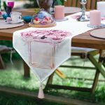 Coco Parfüm Tasarımlı Dijital Baskılı Modern Püsküllü Şönil Üçgen Runner Realhomes