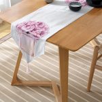 Coco Parfüm Tasarımlı Dijital Baskılı Modern Püsküllü Şönil Üçgen Runner Realhomes