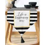 Siyah Beyaz Gold Yazılı Modern Dekoratif Püsküllü Şönil Üçgen Runner Realhomes