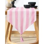 - UcgenRunner-3409-Gorsel-1 - Realhomes Realhomes Pembe Renklerin Uyumu Modern Tasarımlı Dekoratif Özel Tasarım Püsküllü Şönil Üçgen Runner Realhomes