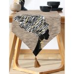 Vizon Zeminde Zenci Kadın Tasarımlı Modern Püsküllü Şönil Üçgen Runner Realhomes