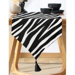 RealHomes Dijital Baskılı Özel Tasarım Püsküllü Şönil Üçgen Runner Realhomes