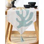 - UcgenRunner-7380-Gorsel-1 - Realhomes Realhomes Renkli Zemin Üzerinde Onedraw Çizimli Yaprak Motifli Dijital Baskılı Özel Tasarım Püsküllü Şönil Üçgen Runner Realhomes