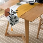 - UcgenRunner-7519-Gorsel-2 - Realhomes  Realhomes Renkli Zeminli Onedraw Çizimli Yaprak Desenli Dijital Baskılı Özel Tasarım Püsküllü Şönil Üçgen Runner Realhomes