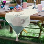 Realhomes Rengarenk Zeminli Onedraw Çizimli Vazo Çiçek Dijital Baskılı Özel Tasarım Püsküllü Şönil Üçgen Runner Realhomes