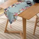 Realhomes Rengarenk Zeminli Rengarenk Çiçek Desenli Dijital Baskılı Özel Tasarım Püsküllü Şönil Üçgen Runner Realhomes