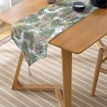 Realhomes Beyaz Zemin Üzerinde Renkli Puantiyeli Sonbahar Yapraklı Dijital Baskılı Özel Tasarım Püsküllü Şönil Üçgen Runner Realhomes