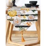 - UcgenRunner-8598-Gorsel-1 - Realhomes Realhomes Beyaz Zemin Üzerinde Siyah Çizgili Bal Kabağı Desenli Dijital Baskılı Özel Tasarım Püsküllü Şönil Üçgen Runner Realhomes