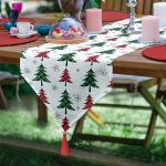 Realhomes Beyaz Zemin Üzerinde Ekoseli Çamağacı Desenli Dijital Baskılı Özel Tasarım Püsküllü Şönil Üçgen Runner Realhomes