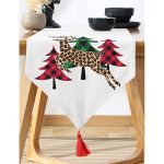 - UcgenRunner-8661-Gorsel-1 - Realhomes  Realhomes Beyaz Zemin Üzerinde Ekoseli Çamağacı Desenli Dijital Baskılı Özel Tasarım Püsküllü Şönil Üçgen Runner Realhomes