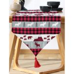 Realhomes Beyaz Zemin Üzerinde Ekose Desenli Geyik Desenli Dijital Baskılı Özel Tasarım Püsküllü Şönil Üçgen Runner Realhomes