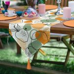 - UcgenRunner-8702-Gorsel - Realhomes  Realhomes Renkli Zemin Üzerinde Onedraw Çizimki Meyva Desenli Dijital Baskılı Özel Tasarım Püsküllü Şönil Üçgen Runner Realhomes