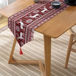 - UcgenRunner-8735-Gorsel-2 - Realhomes  Realhomes Kırmızı Ekose Desenli Geyik Motifli Dijital Baskılı Özel Tasarım Püsküllü Şönil Üçgen Runner Realhomes