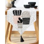 Realhomes Beyaz Zemin Üzerinde Siyah Puantiyeli Kaktüs Desenli Dijital Baskılı Özel Tasarım Püsküllü Şönil Üçgen Runner Realhomes