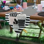 Realhomes Renkli Zemin Üzerinde Siyah Çizgili Kaktüs Desenli Dijital Baskılı Özel Tasarım Püsküllü Şönil Üçgen Runner Realhomes