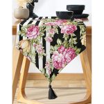 - UcgenRunner-real26-Gorsel-1 - Realhomes RealHomes Çiçek Temalı Dijital Baskılı Özel Tasarım Püsküllü Şönil Üçgen Runner Realhomes