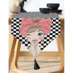 RealHomes Fashion Girl Dijital Baskılı Özel Tasarım Püsküllü Şönil Üçgen Runner Realhomes