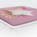 - httpsrealarge.comserdarMinderFermuarli-KareFrm-3139-Gorsel12-Gorsel-5 - Realhomes  Modern Pembe Zeminli 3D Yıldız Desenli Dekoratif Fermuarlı Sandalye Minderi Realhomes