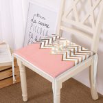 - httpsrealarge.comserdarMinderFermuarli-KareFrm-3149-Gorsel12-Gorsel - Realhomes  Gold ve Pembe Renkli Mermer Desenli Modern Fermuarlı Sandalye Minderi Realhomes