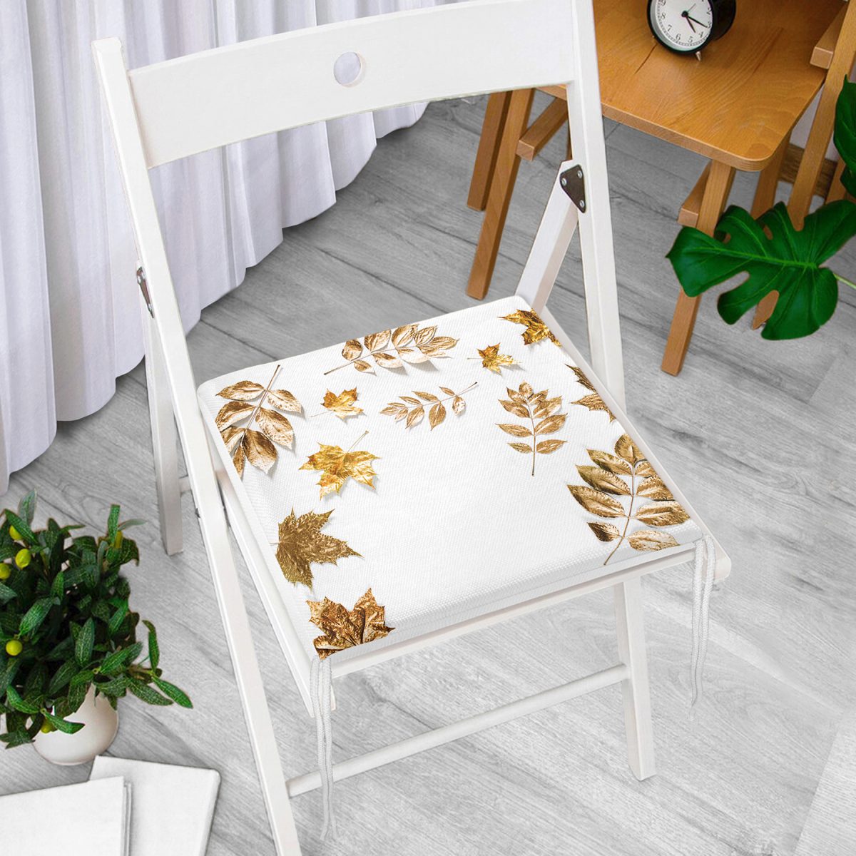 3D Altın Renkli Yapraklar Desenli Dekoratif Fermuarlı Sandalye Minderi Realhomes
