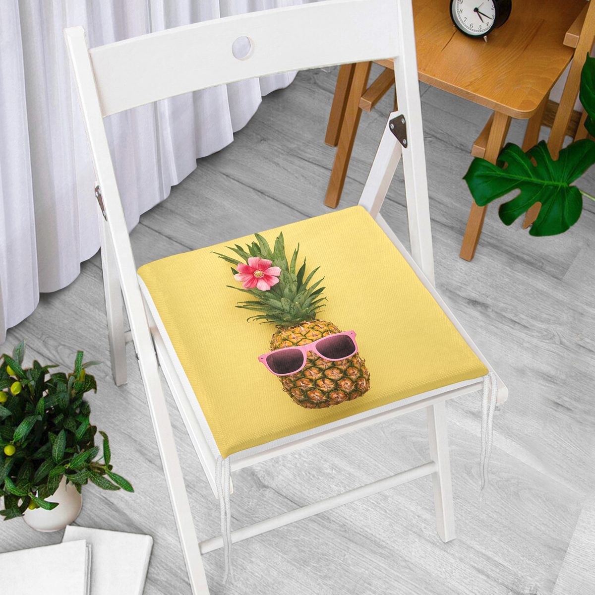 Sarı Zeminli 3D Ananas Modern Tasarımlı Fermuarlı Sandalye Minderi Realhomes