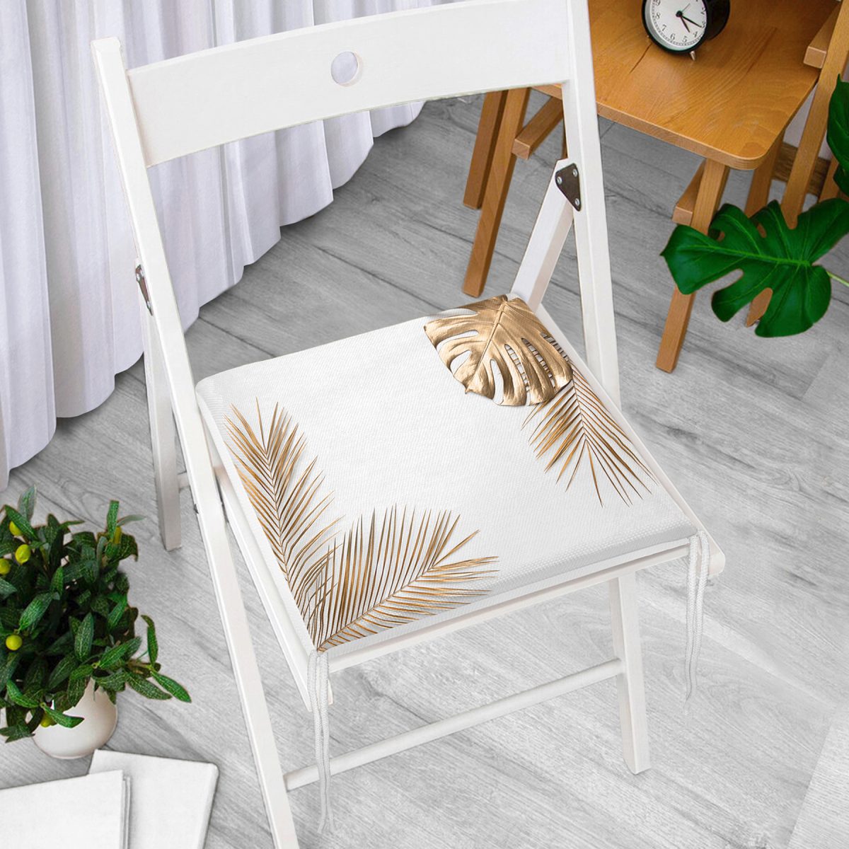 Altın Renkli 3D Palmiye Yaprakları Modern Fermuarlı Sandalye Minderi Realhomes