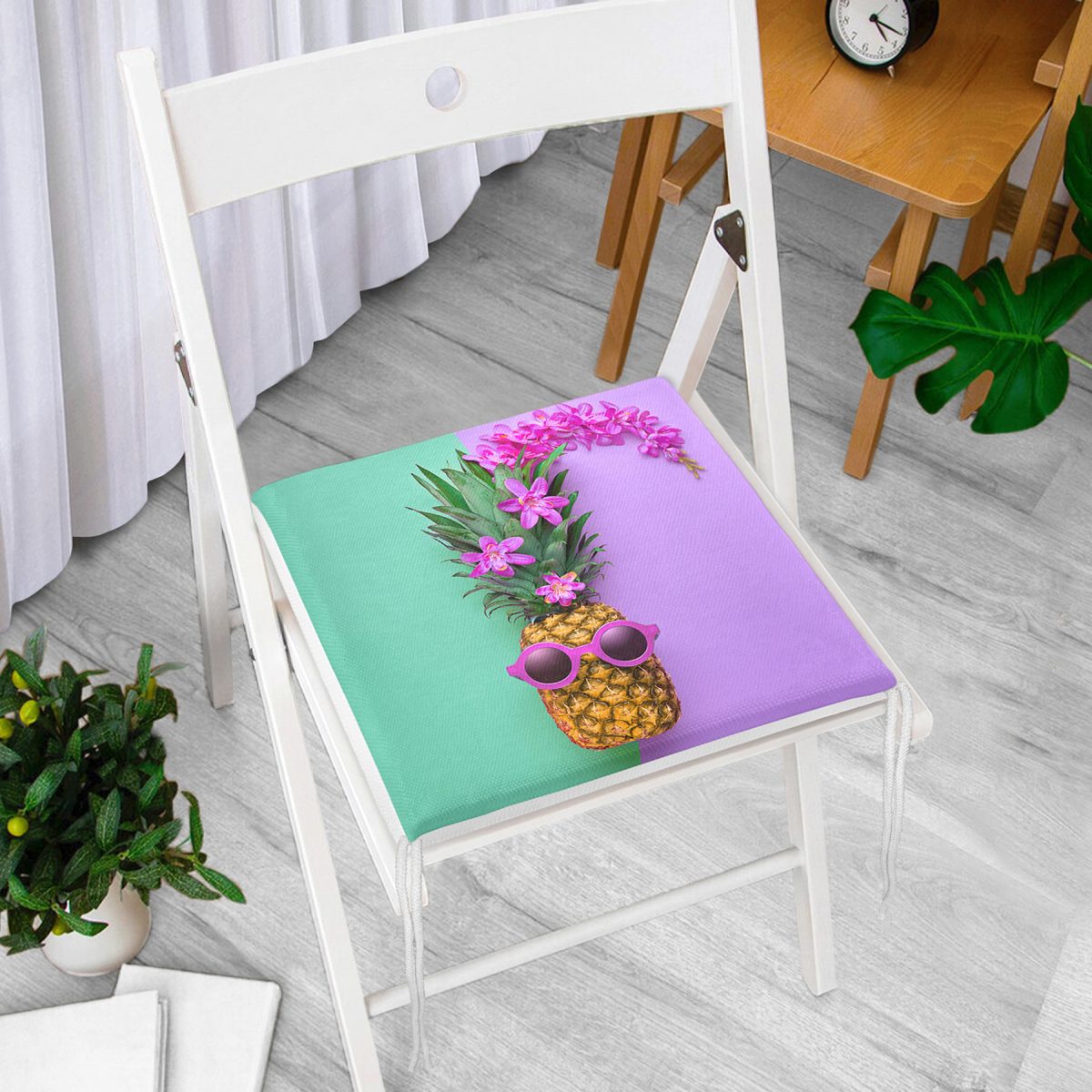 Yeşil ve Mor Ananas Temalı Özel Tasarım Fermuarlı Sandalye Minderi Realhomes