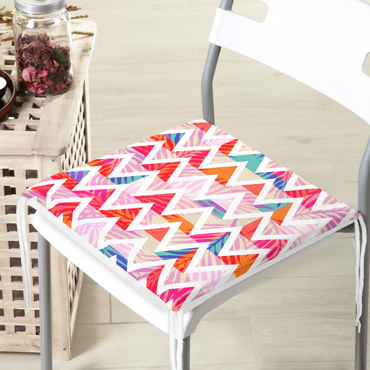 Geometrik Desenli Renkli Zeminli Modern Fermuarlı Sandalye Minderi Realhomes