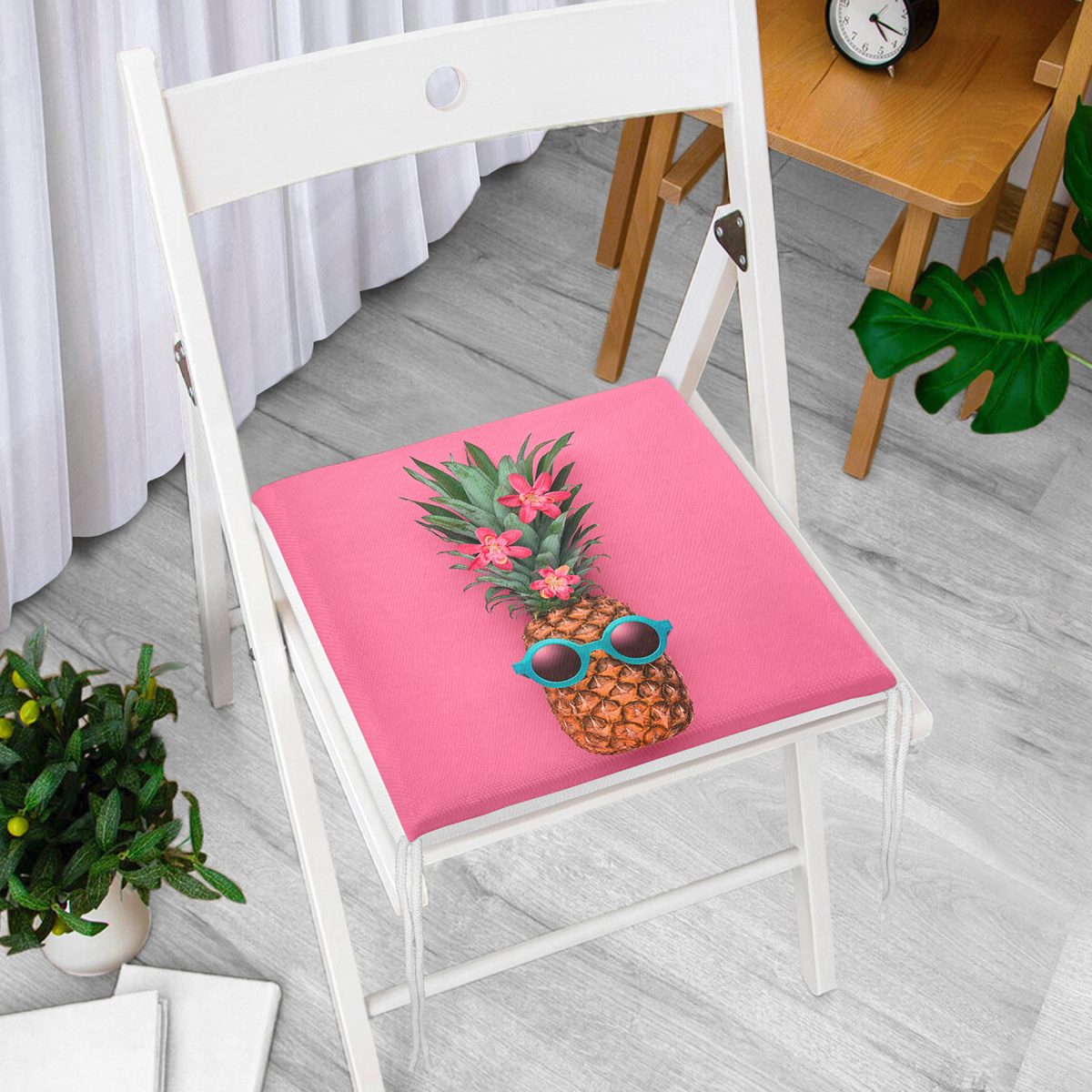Fuşya Zeminli Ananas Desenli Modern Fermuarlı Sandalye Minderi Realhomes