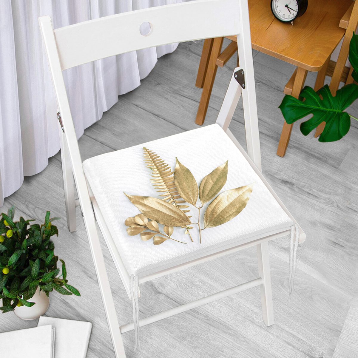 3D Altın Görünümlü Yapraklar Desenli Modern Fermuarlı Sandalye Minderi Realhomes