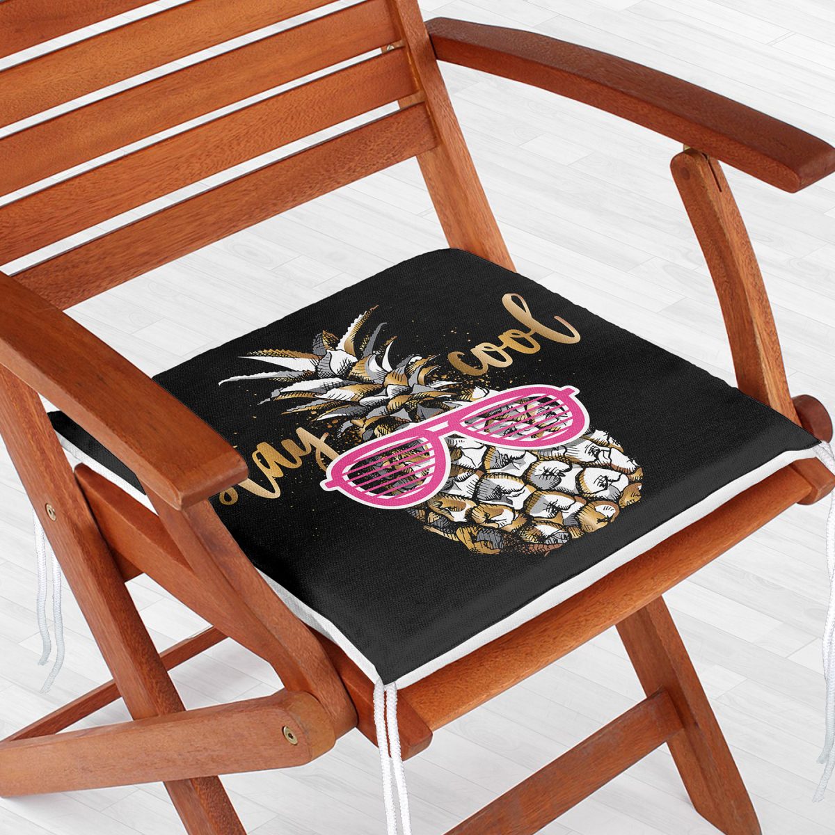 Siyah Zeminde Cool Ananas Desenli Modern Fermuarlı Sandalye Minderi Realhomes