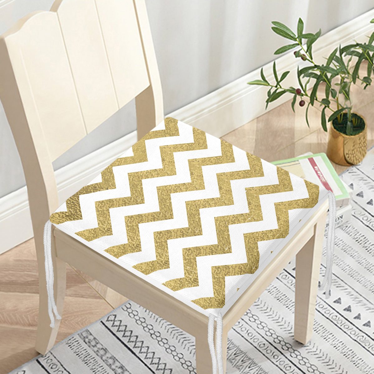 Zigzag Altın Kabartma Desenli Modern Tasarımlı Fermuarlı Sandalye Minderi Realhomes