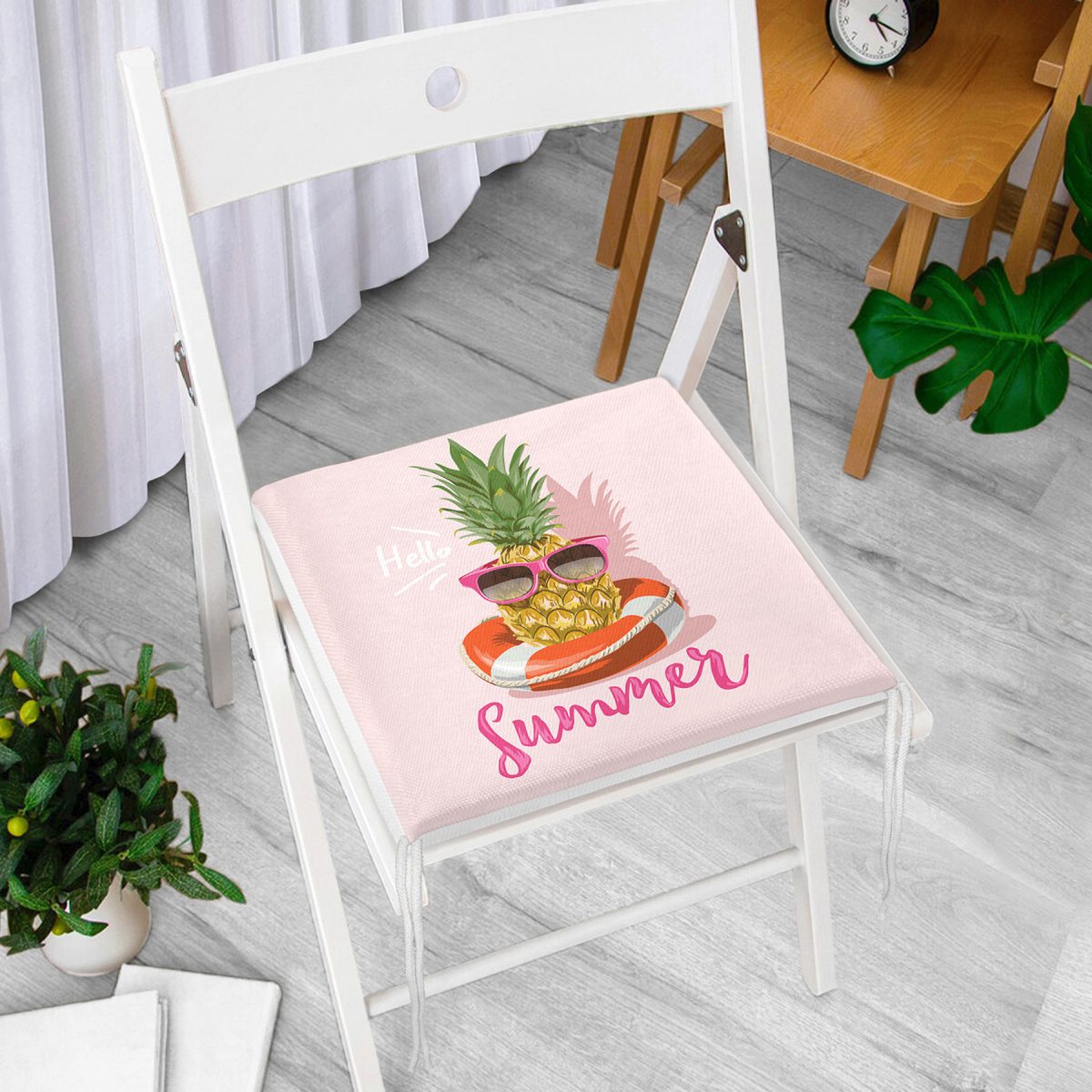 Pembe Zeminli Summer Ananas Desenli Fermuarlı Sandalye Minderi Realhomes