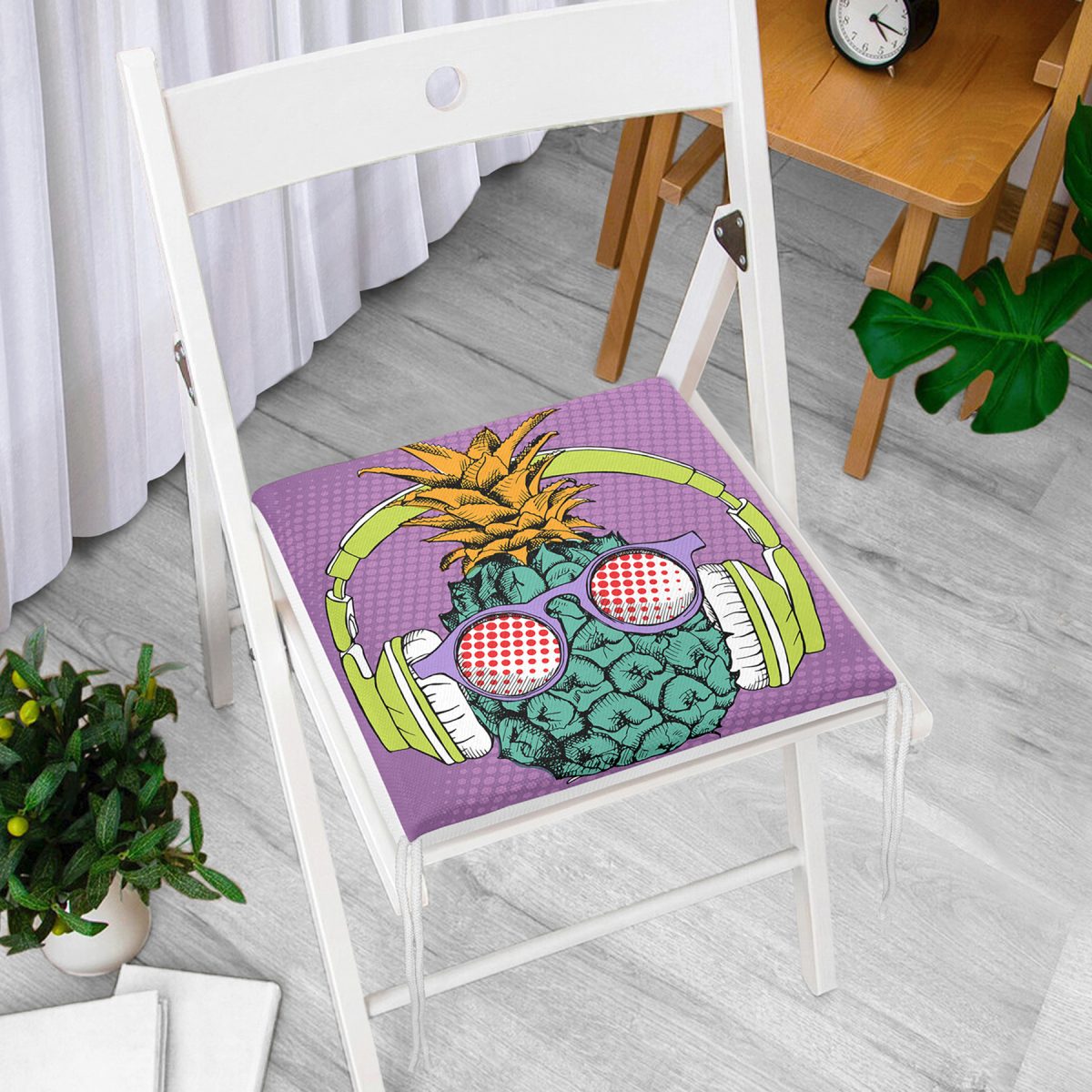 Mor Zeminde Tropikal Ananas Desenli Dijital Baskılı Fermuarlı Sandalye Minderi Realhomes