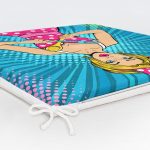 - httpsrealarge.comserdarMinderFermuarli-KareFrm-3284-Gorsel12-Gorsel-5 - Realhomes Mavi Zemini Popart Girl Desenli Dekoratif Fermuarlı Sandalye Minderi Realhomes